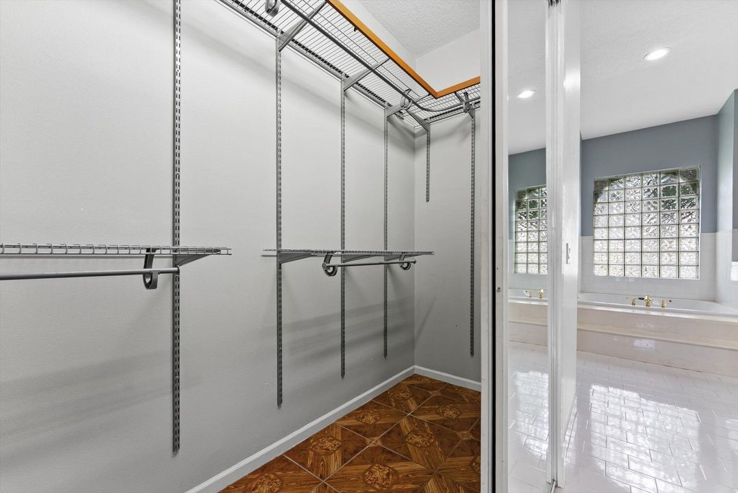 Active With Contract: $785,000 (5 beds, 3 baths, 2611 Square Feet)