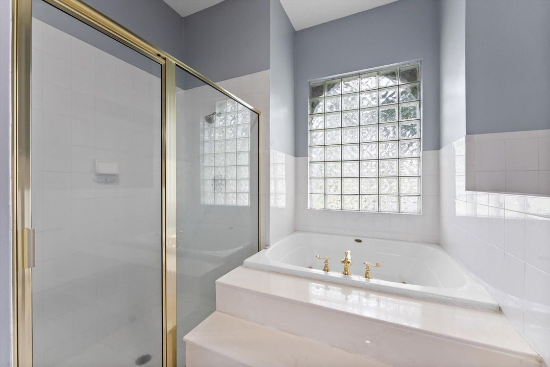 Active With Contract: $785,000 (5 beds, 3 baths, 2611 Square Feet)