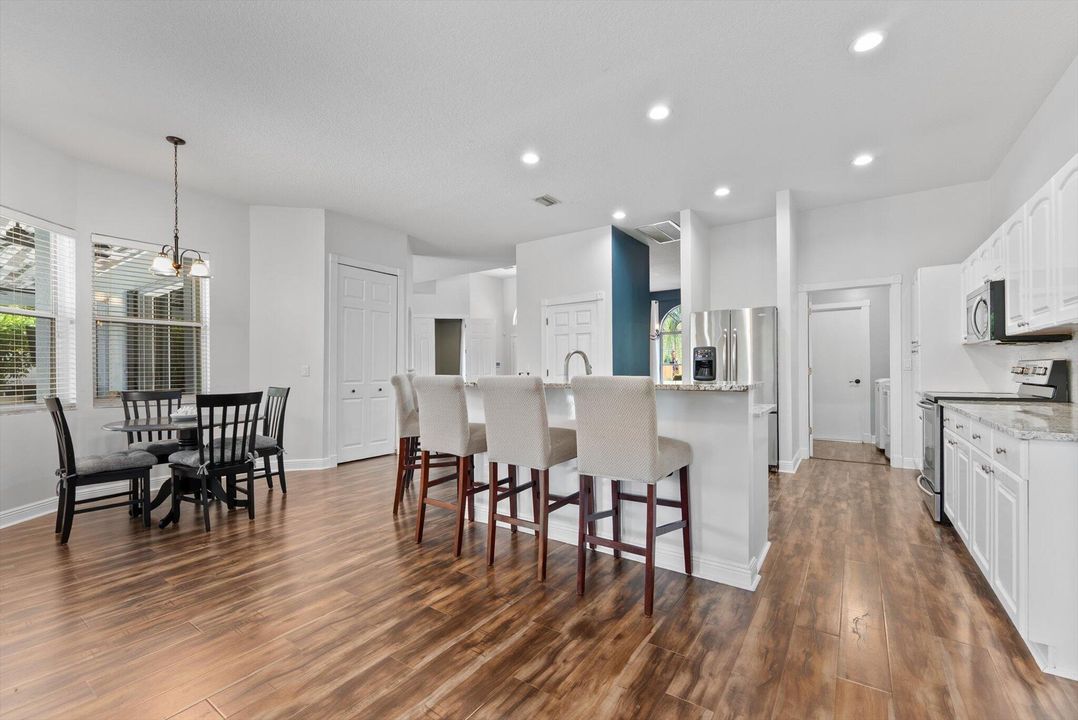 Active With Contract: $785,000 (5 beds, 3 baths, 2611 Square Feet)