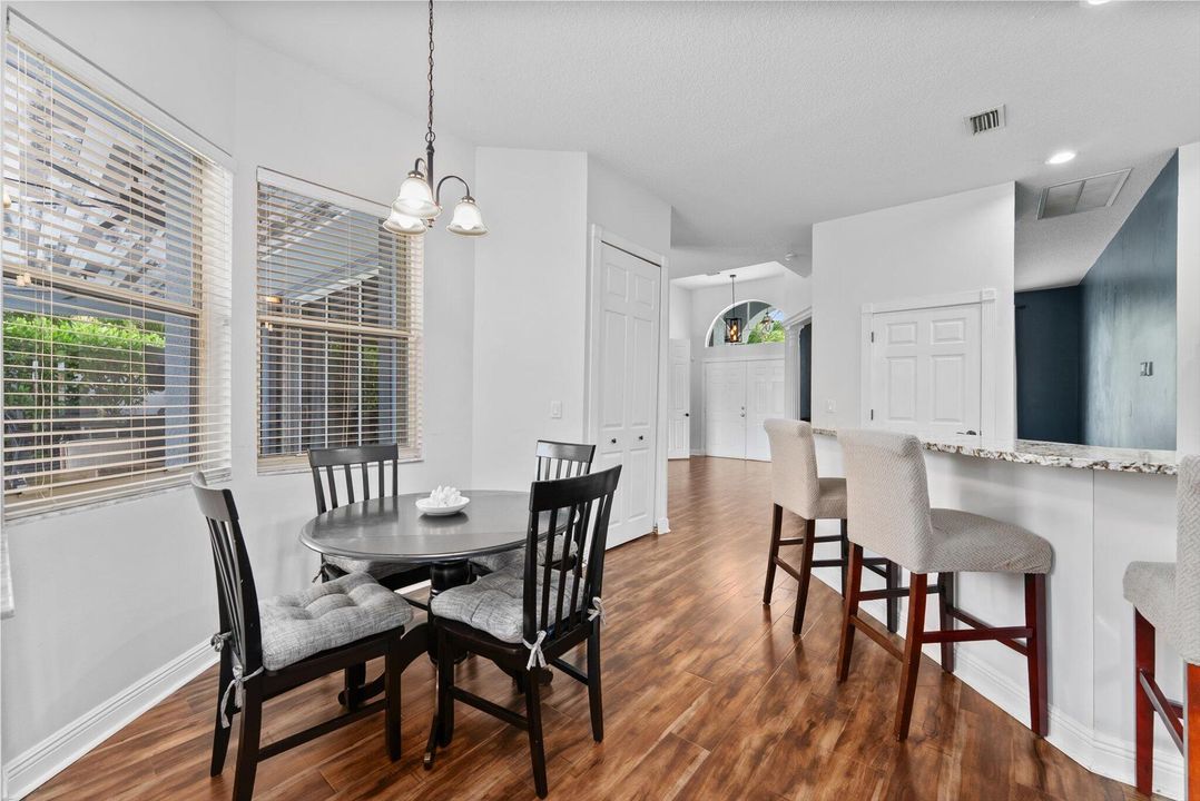 Active With Contract: $785,000 (5 beds, 3 baths, 2611 Square Feet)