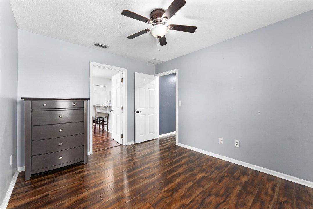 Active With Contract: $785,000 (5 beds, 3 baths, 2611 Square Feet)