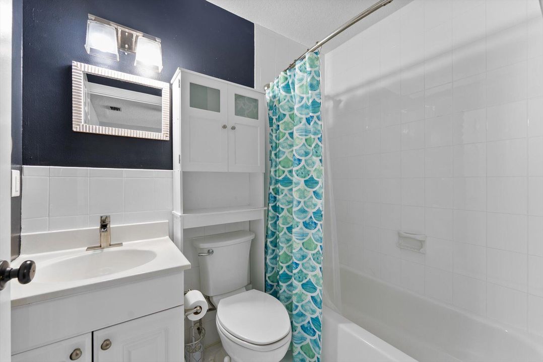 Active With Contract: $785,000 (5 beds, 3 baths, 2611 Square Feet)