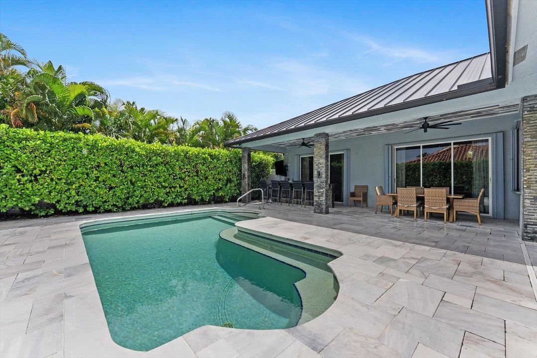 Active With Contract: $785,000 (5 beds, 3 baths, 2611 Square Feet)