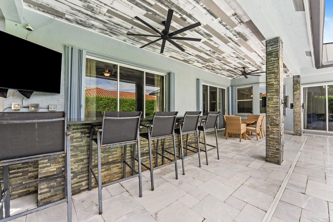 Active With Contract: $785,000 (5 beds, 3 baths, 2611 Square Feet)