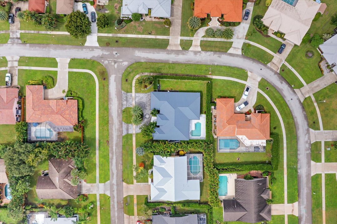 Active With Contract: $785,000 (5 beds, 3 baths, 2611 Square Feet)