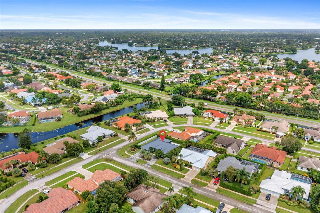 Active With Contract: $785,000 (5 beds, 3 baths, 2611 Square Feet)