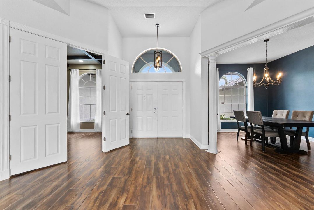 Active With Contract: $785,000 (5 beds, 3 baths, 2611 Square Feet)