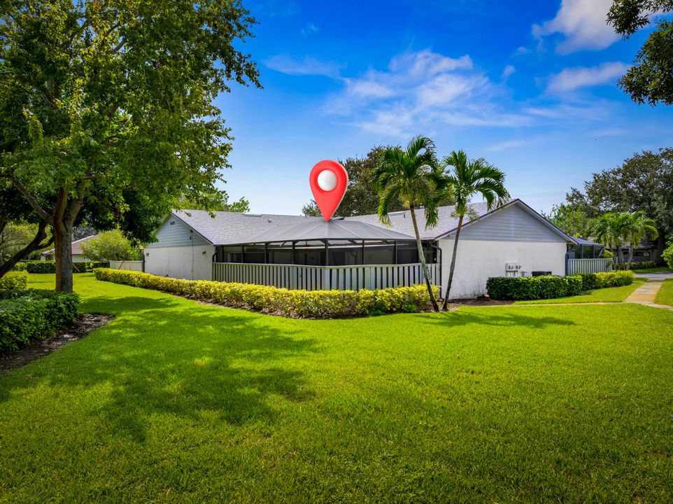 Под контрактом: $199,000 (2 спален, 2 ванн, 1280 Квадратных фут)