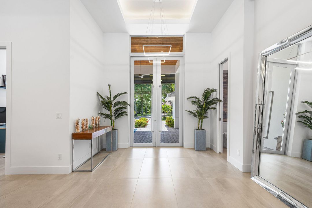 待售: $7,600,000 (7 贝兹, 6 浴室, 8130 平方英尺)