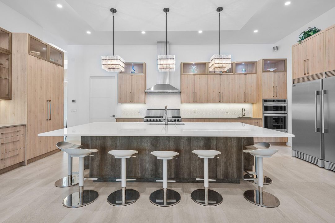 待售: $7,600,000 (7 贝兹, 6 浴室, 8130 平方英尺)