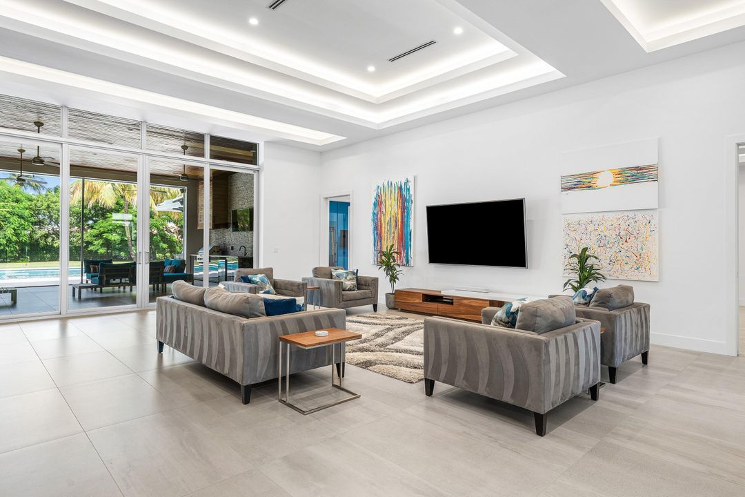 待售: $7,600,000 (7 贝兹, 6 浴室, 8130 平方英尺)