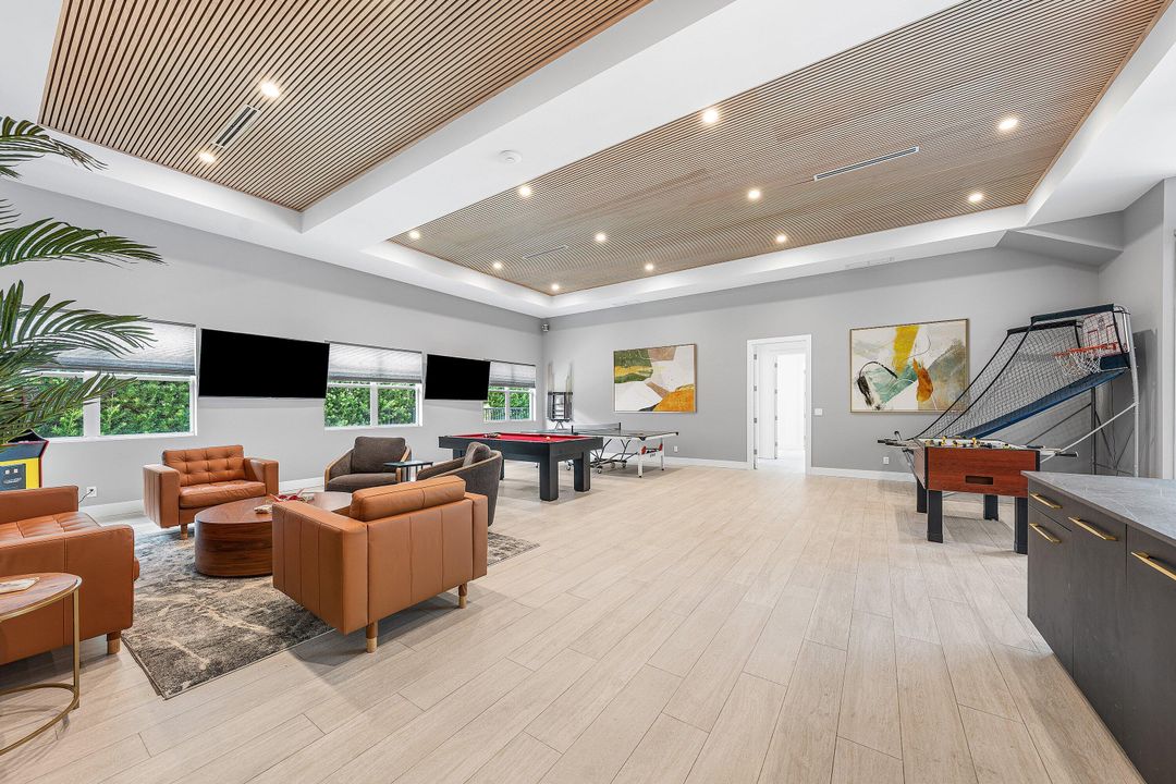 待售: $7,600,000 (7 贝兹, 6 浴室, 8130 平方英尺)