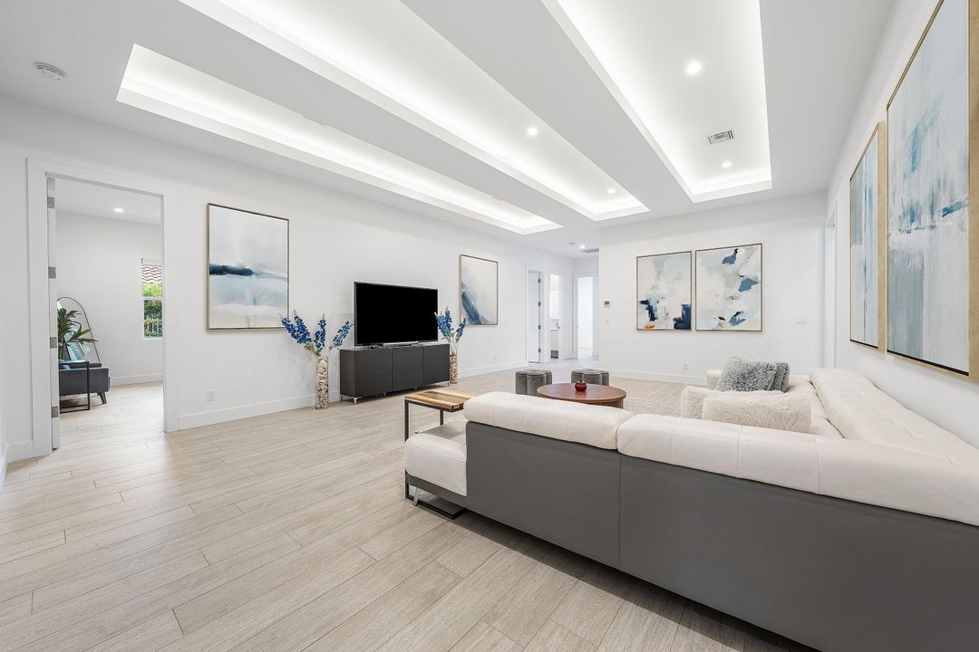 待售: $7,600,000 (7 贝兹, 6 浴室, 8130 平方英尺)