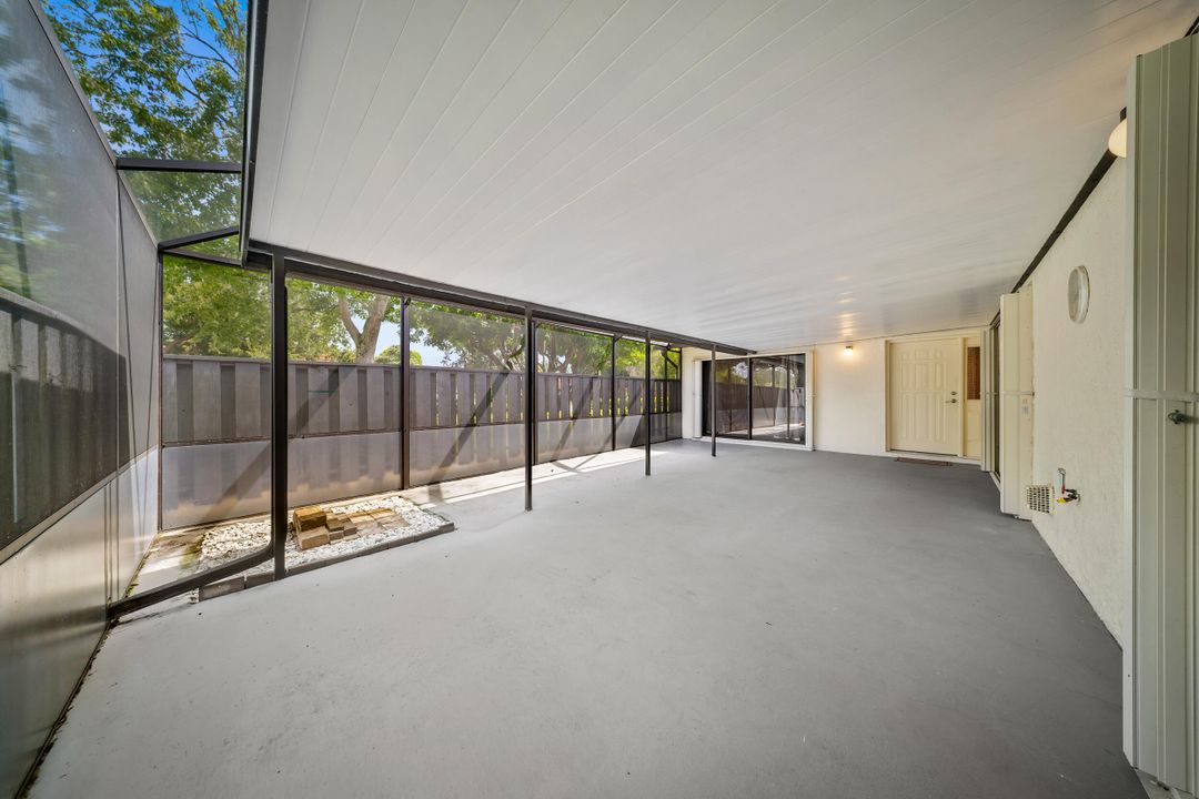 Под контрактом: $199,000 (2 спален, 2 ванн, 1280 Квадратных фут)