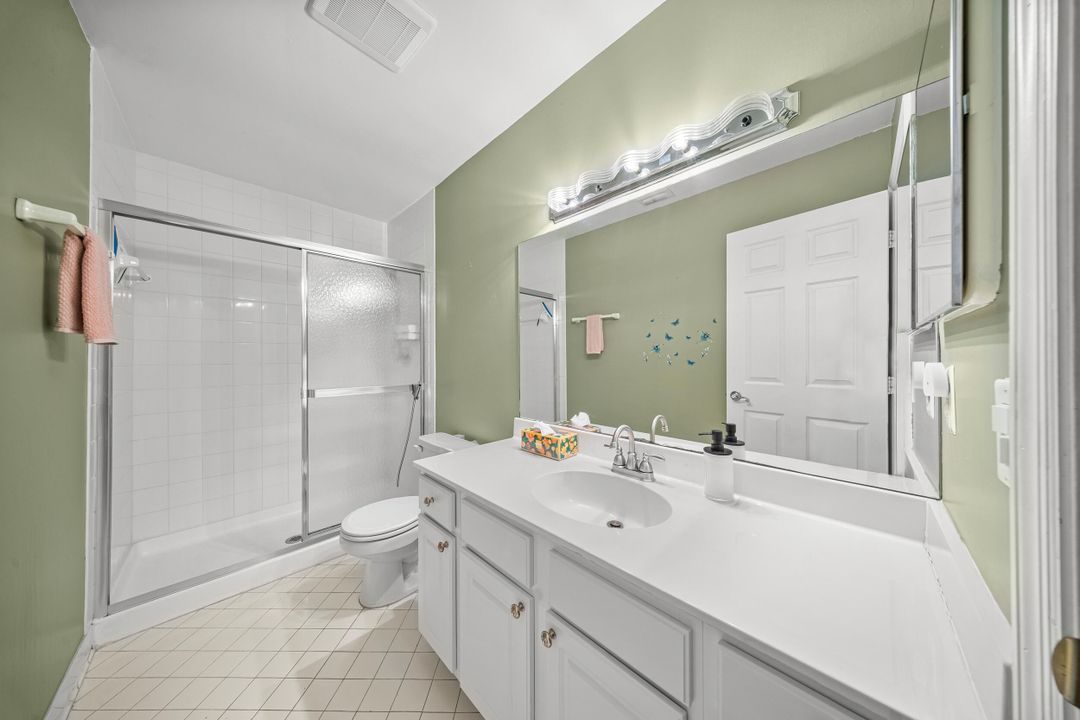 Под контрактом: $199,000 (2 спален, 2 ванн, 1280 Квадратных фут)