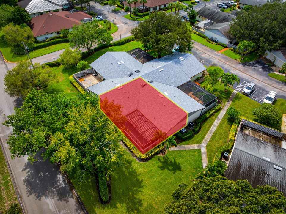 Под контрактом: $199,000 (2 спален, 2 ванн, 1280 Квадратных фут)