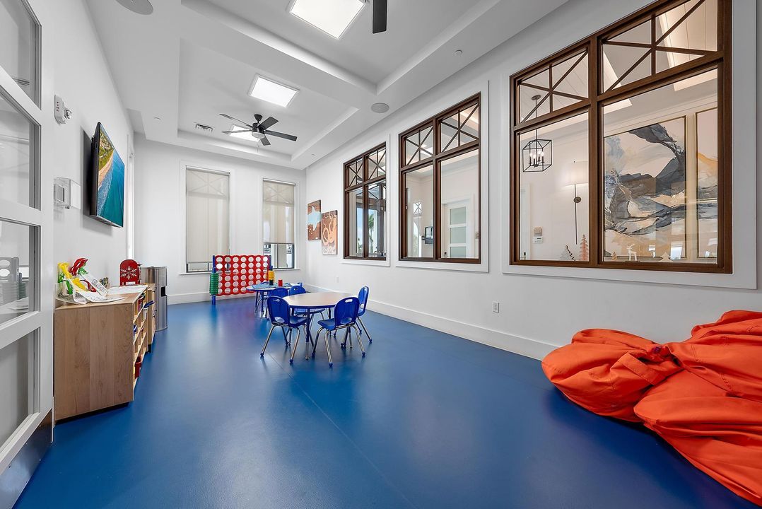 For Sale: $1,250,000 (3 beds, 2 baths, 2669 Square Feet)