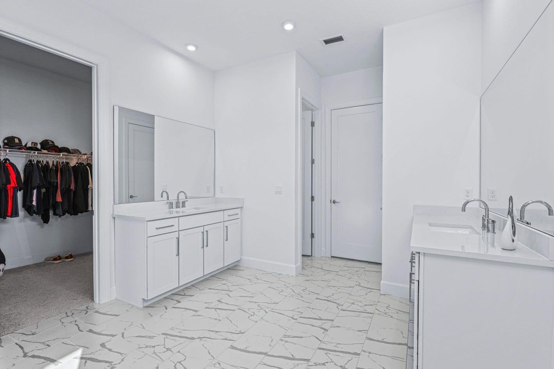 For Rent: $4,200 (4 beds, 3 baths, 2844 Square Feet)