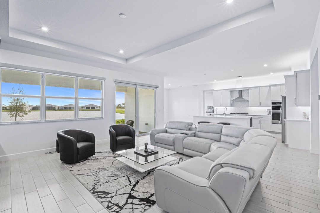 For Rent: $4,200 (4 beds, 3 baths, 2844 Square Feet)