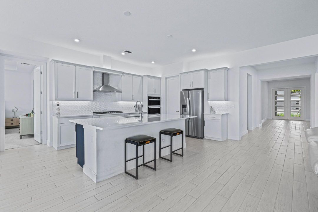 For Rent: $4,200 (4 beds, 3 baths, 2844 Square Feet)