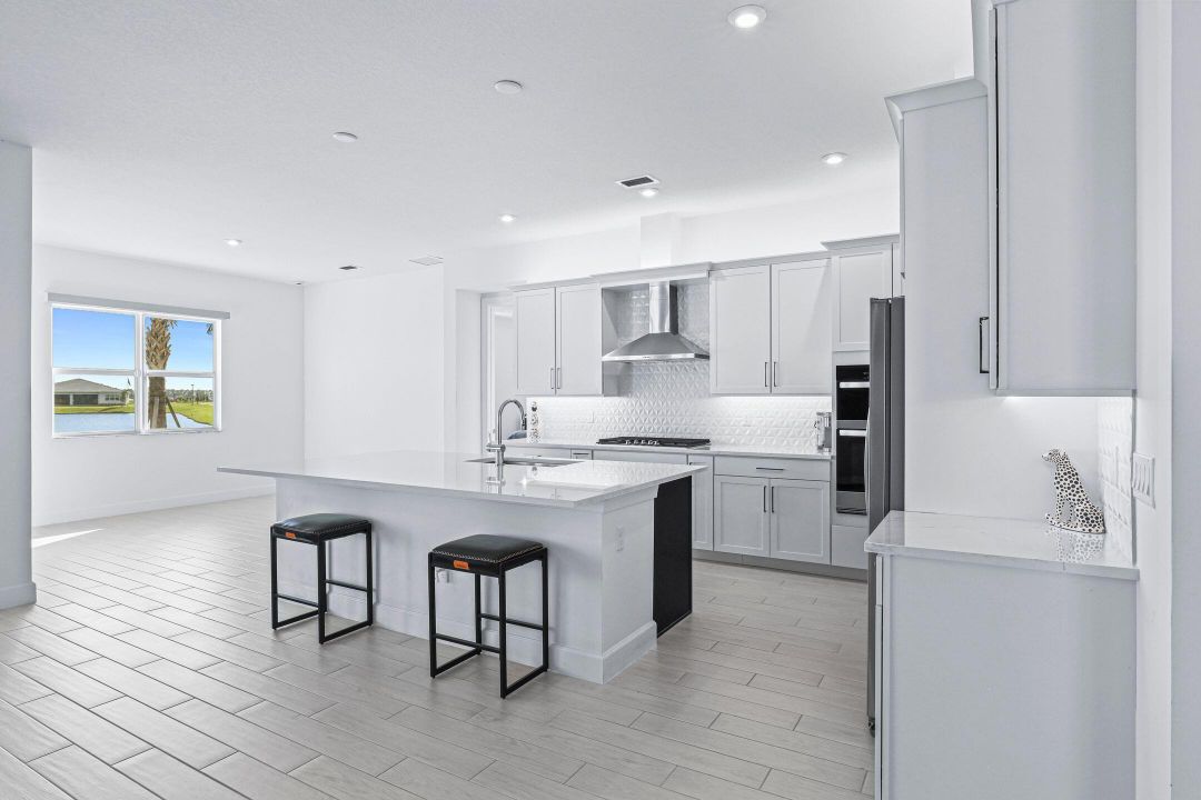 For Rent: $4,200 (4 beds, 3 baths, 2844 Square Feet)