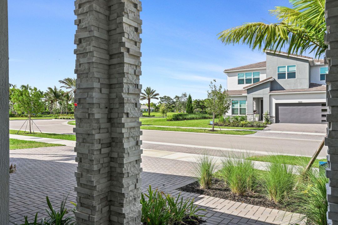 For Rent: $4,200 (4 beds, 3 baths, 2844 Square Feet)