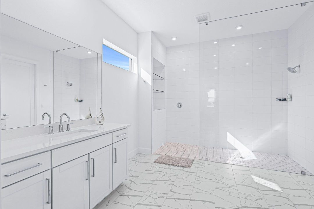 For Rent: $4,200 (4 beds, 3 baths, 2844 Square Feet)