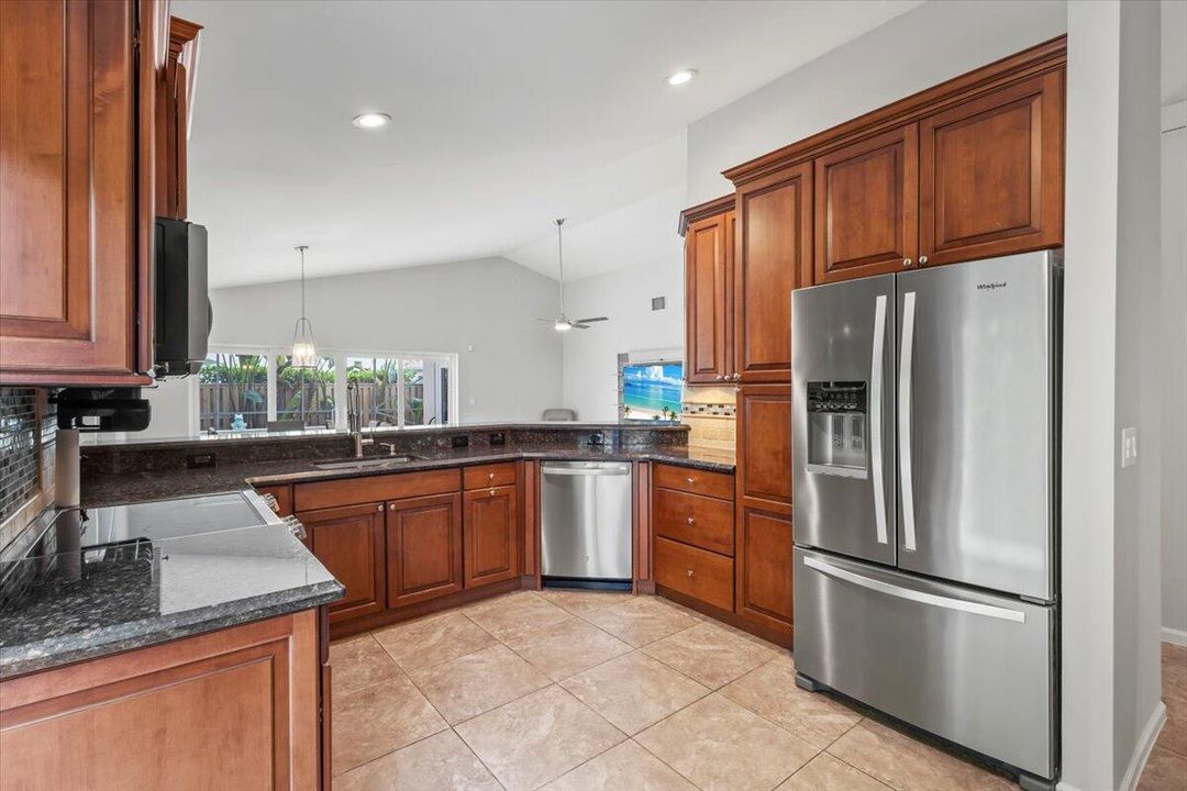 Activo con contrato: $675,000 (3 camas, 2 baños, 1718 Pies cuadrados)