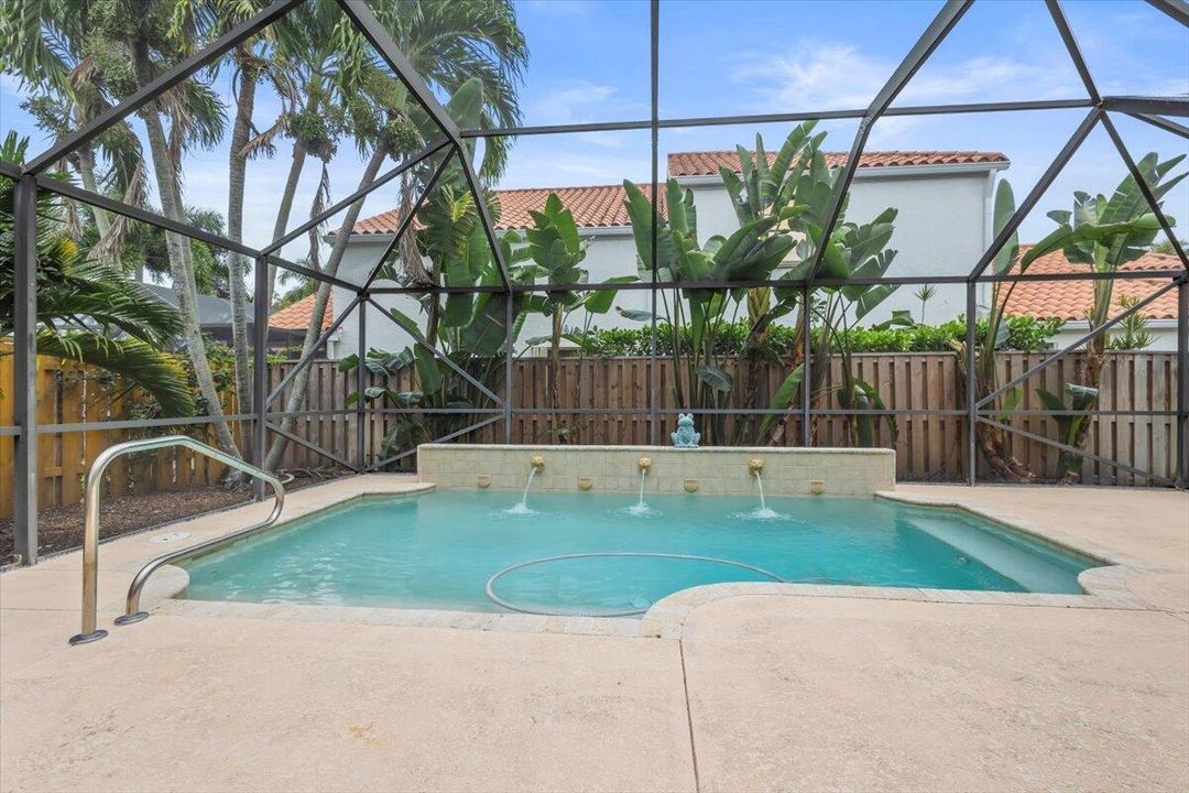 Activo con contrato: $675,000 (3 camas, 2 baños, 1718 Pies cuadrados)