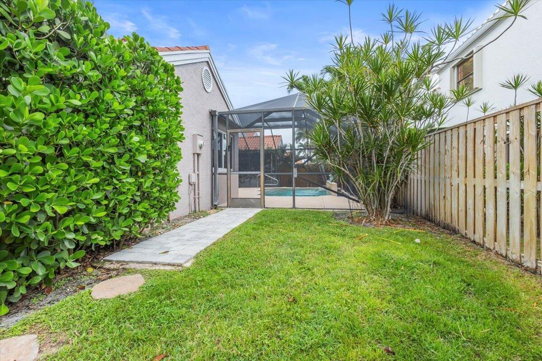 Activo con contrato: $675,000 (3 camas, 2 baños, 1718 Pies cuadrados)