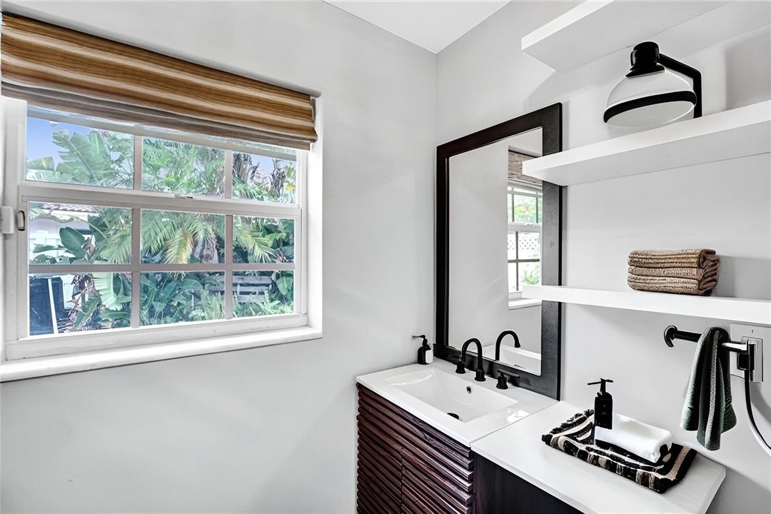 For Rent: $8,500 (3 beds, 2 baths, 1790 Square Feet)