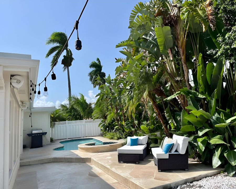 For Rent: $8,500 (3 beds, 2 baths, 1790 Square Feet)