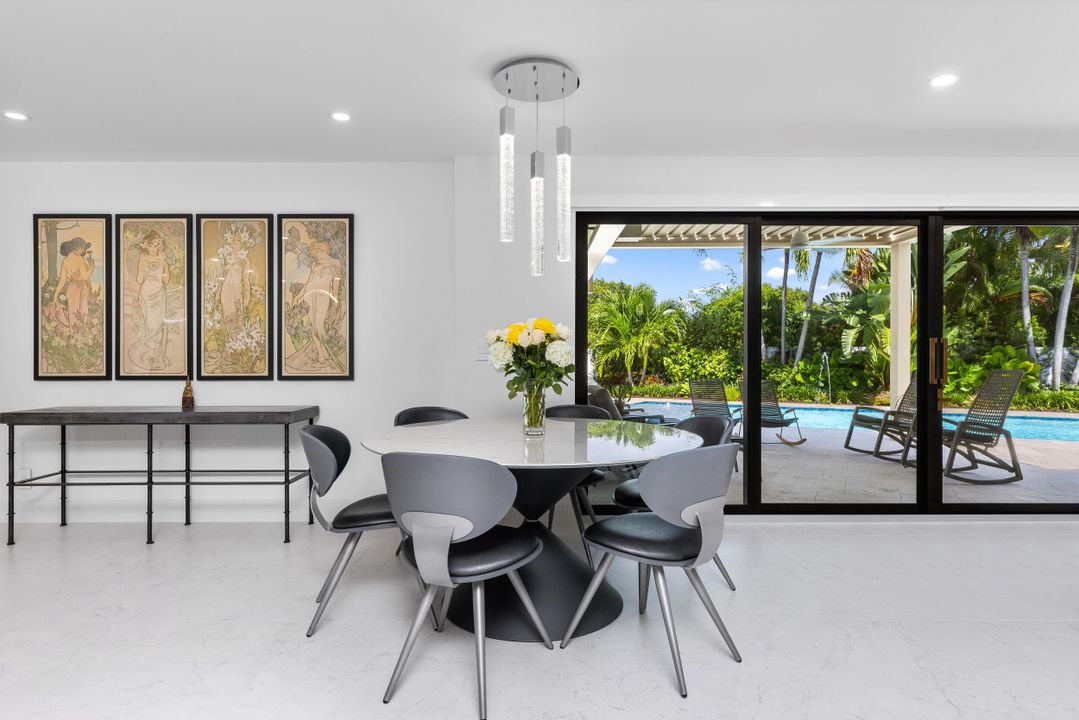 На продажу: $2,550,000 (4 спален, 2 ванн, 2379 Квадратных фут)