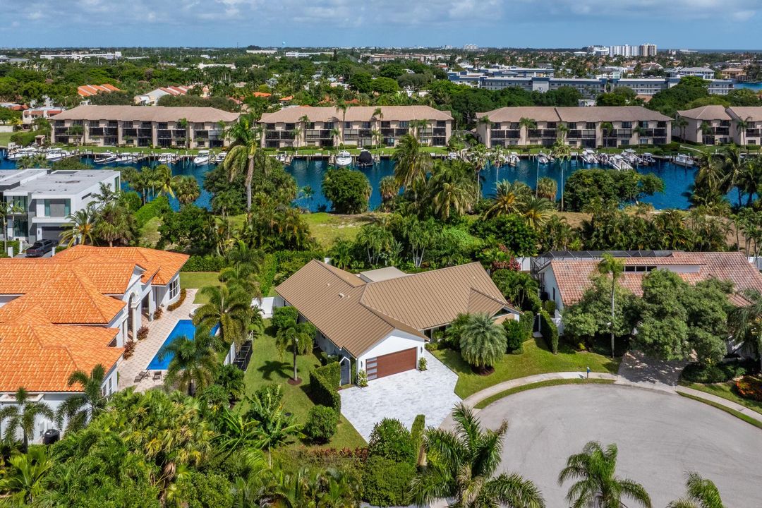 На продажу: $2,550,000 (4 спален, 2 ванн, 2379 Квадратных фут)