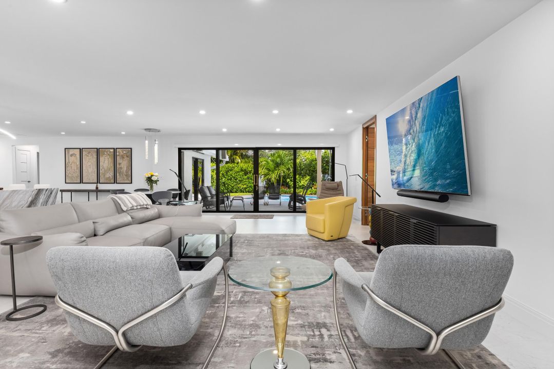 На продажу: $2,550,000 (4 спален, 2 ванн, 2379 Квадратных фут)