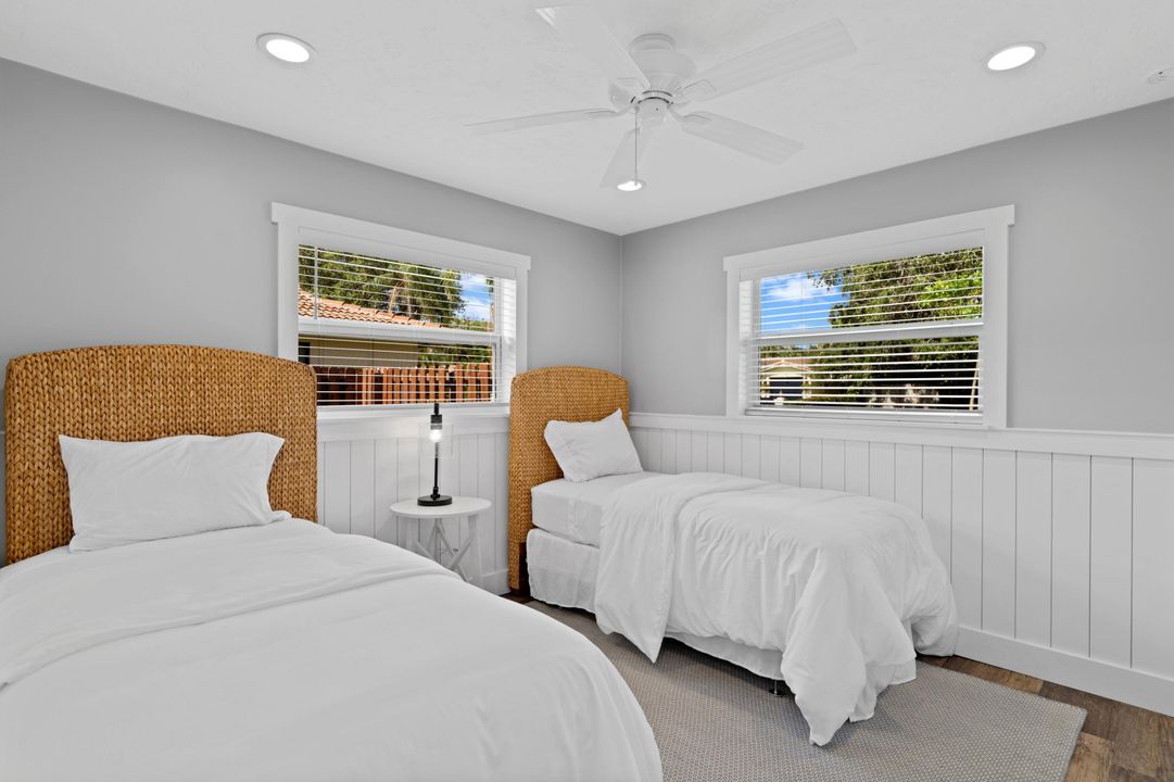 Под контрактом: $6,000 (4 спален, 3 ванн, 1760 Квадратных фут)