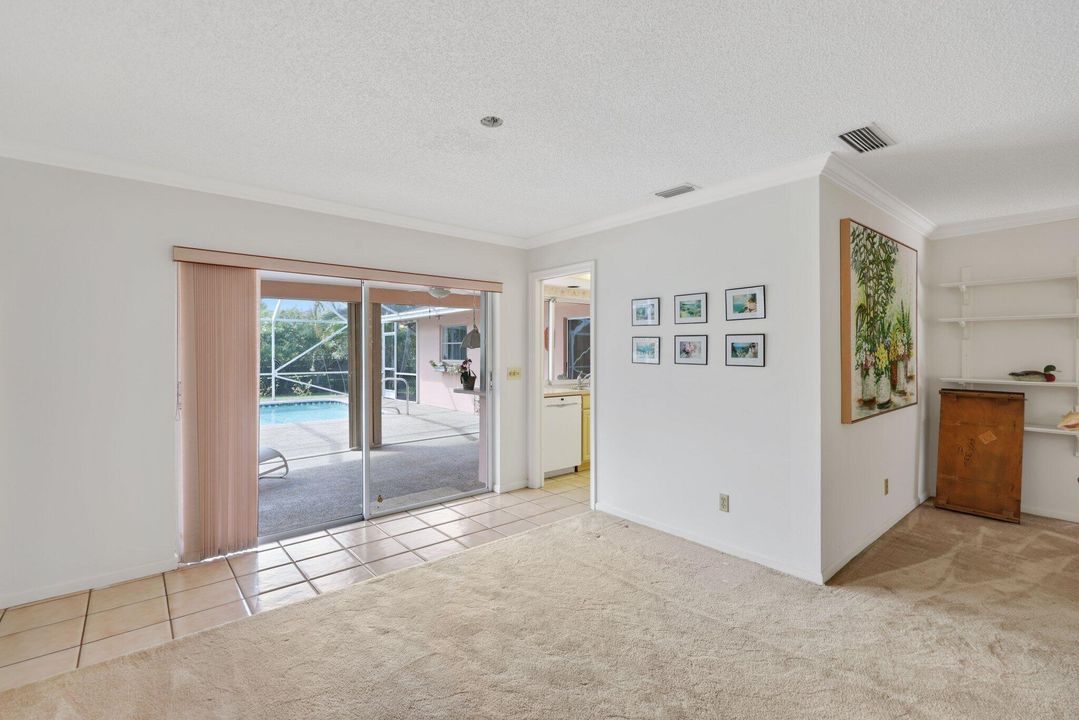 Activo con contrato: $949,000 (3 camas, 3 baños, 1848 Pies cuadrados)