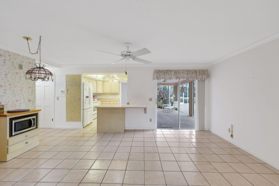 Activo con contrato: $949,000 (3 camas, 3 baños, 1848 Pies cuadrados)