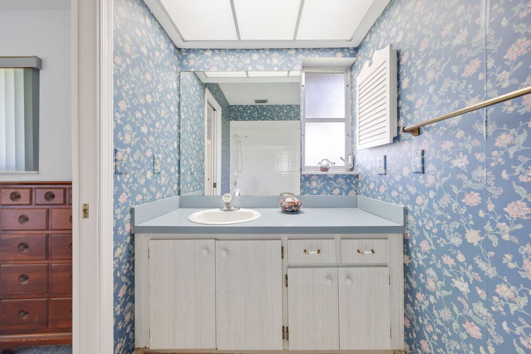 Activo con contrato: $949,000 (3 camas, 3 baños, 1848 Pies cuadrados)