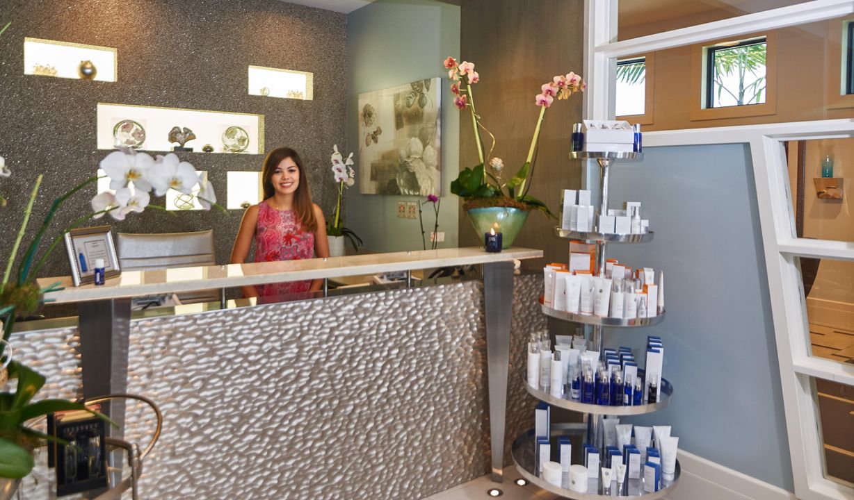 For Sale: $599,900 (2 beds, 2 baths, 2327 Square Feet)