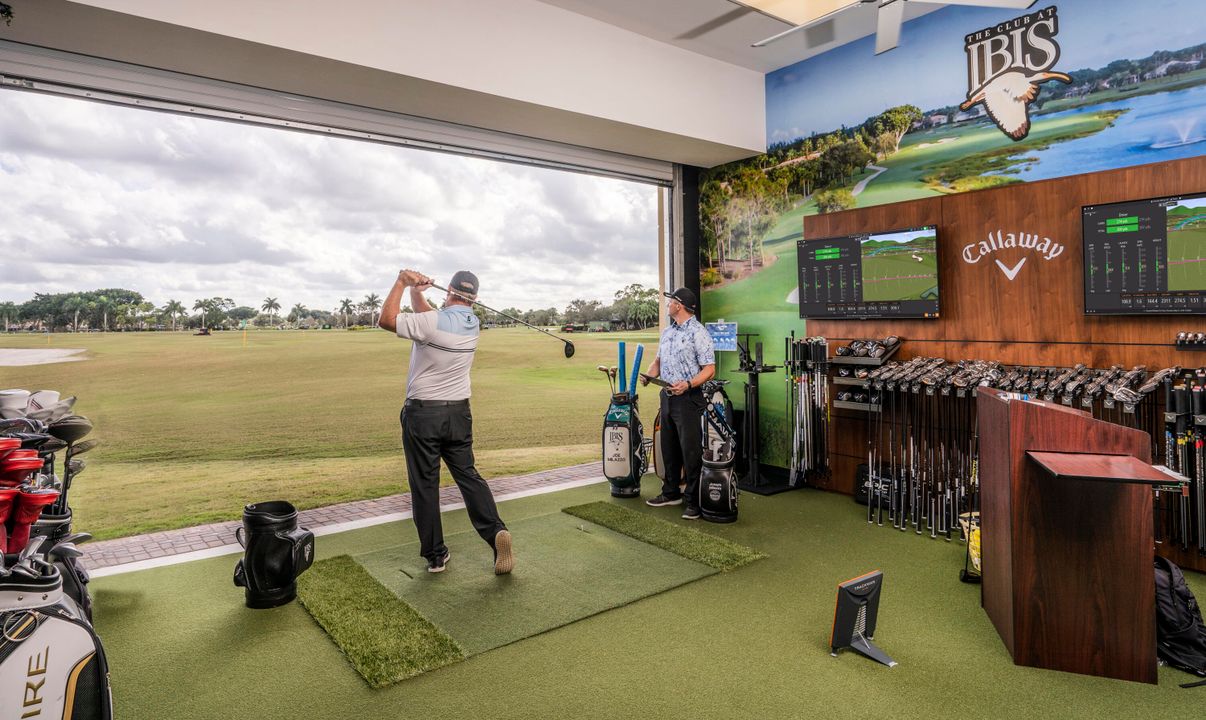 For Sale: $599,900 (2 beds, 2 baths, 2327 Square Feet)