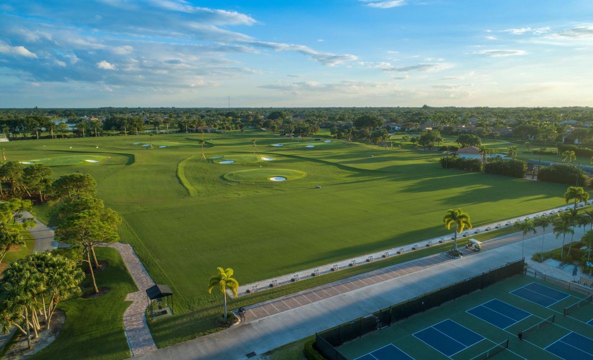 For Sale: $599,900 (2 beds, 2 baths, 2327 Square Feet)