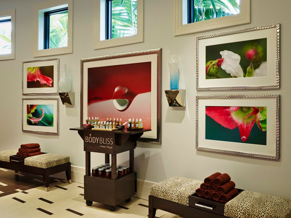 For Sale: $599,900 (2 beds, 2 baths, 2327 Square Feet)