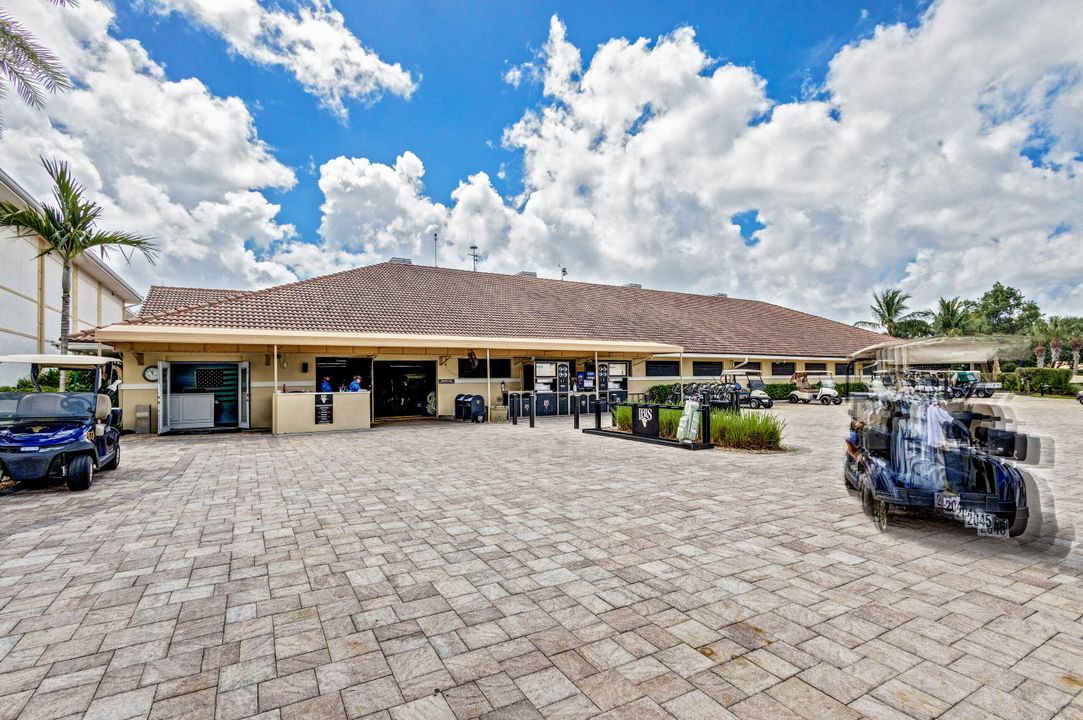 For Sale: $599,900 (2 beds, 2 baths, 2327 Square Feet)