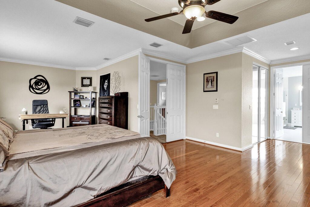 For Sale: $719,900 (5 beds, 3 baths, 3336 Square Feet)