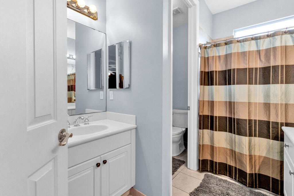 For Sale: $719,900 (5 beds, 3 baths, 3336 Square Feet)