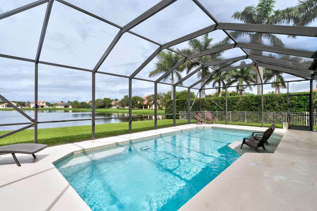 For Sale: $719,900 (5 beds, 3 baths, 3336 Square Feet)