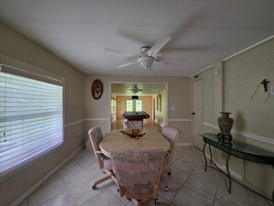 待售: $47,900 (2 贝兹, 2 浴室, 1300 平方英尺)