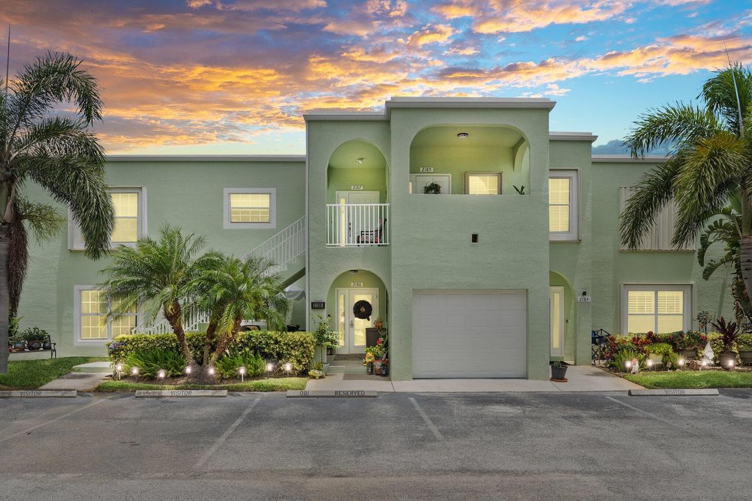 For Sale: $256,600 (2 beds, 2 baths, 1444 Square Feet)