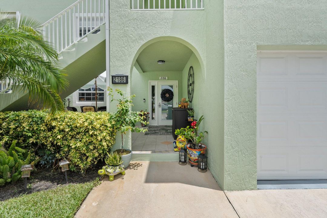 For Sale: $256,600 (2 beds, 2 baths, 1444 Square Feet)